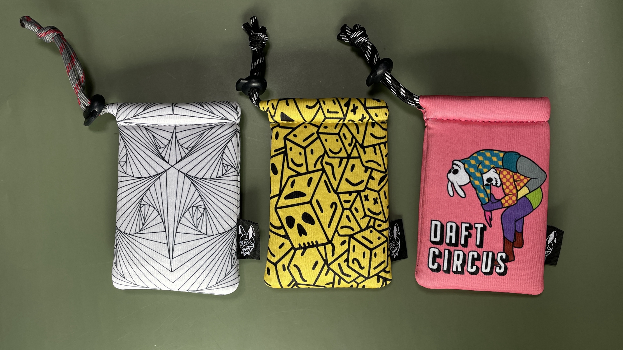 daft-circus-sleeve-h-lle-f-r-aio-und-box-mod-11-5-cm image 2