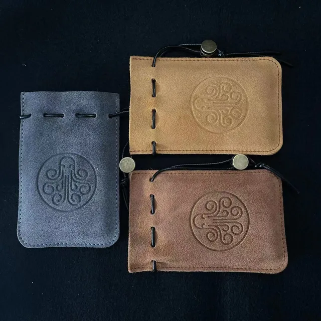 cthulhu-aio-suede-leather-sleeve-lederh-lle-wildleder image 1