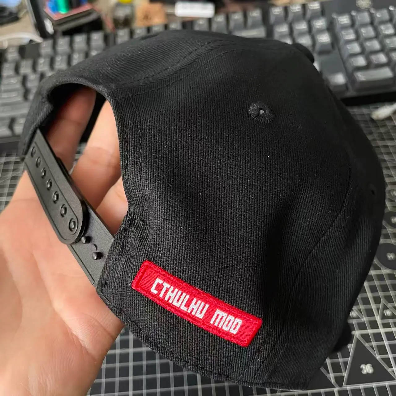 cthulhu-mod-hat-cap-m-tze-einheitsgr-sse-verst-rkt image 2
